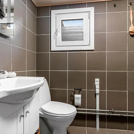 Holiday home Pet Friendly In With Kitchen